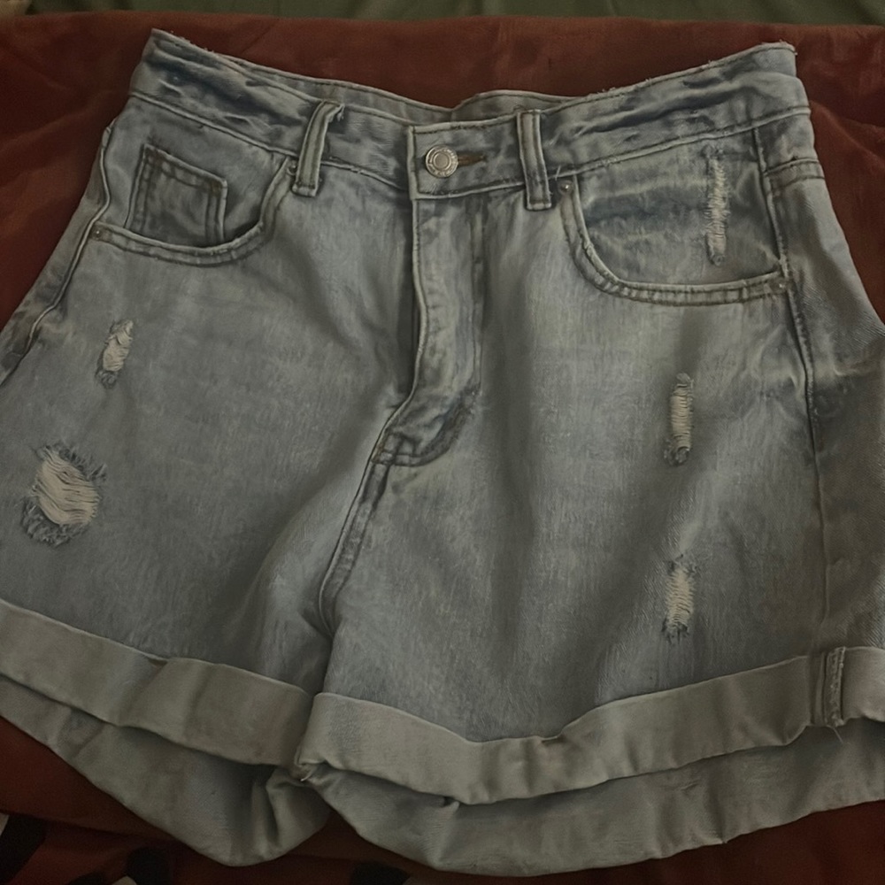 Shorts in great condition and never used because it was too big for me.